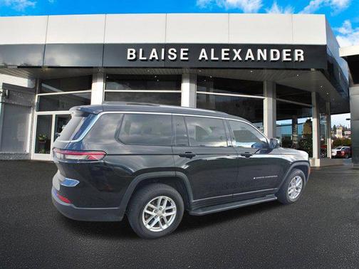 2022 Jeep Grand Cherokee L Laredo