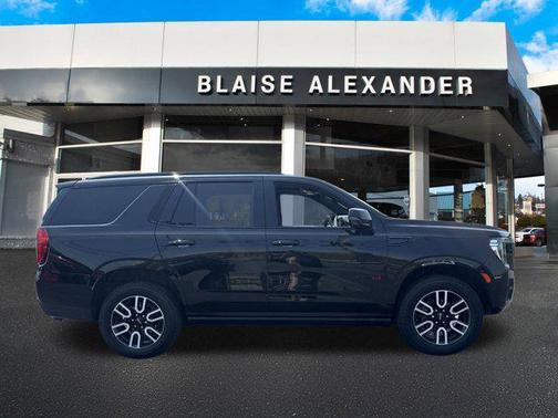 2023 GMC Yukon 4WD AT4