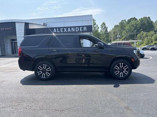 2023 GMC Yukon 4WD AT4