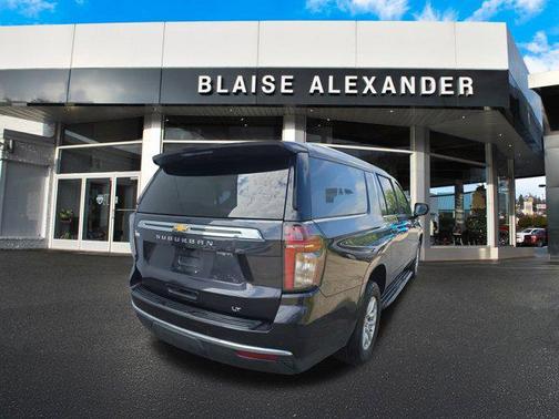 2023 Chevrolet Suburban LT