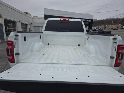 2024 RAM 2500 Laramie Crew Cab 4x4 6'4' Box