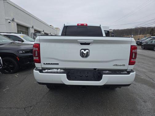 2024 RAM 2500 Laramie Crew Cab 4x4 6'4' Box