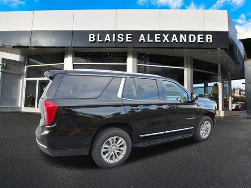 2024 GMC Yukon SLT