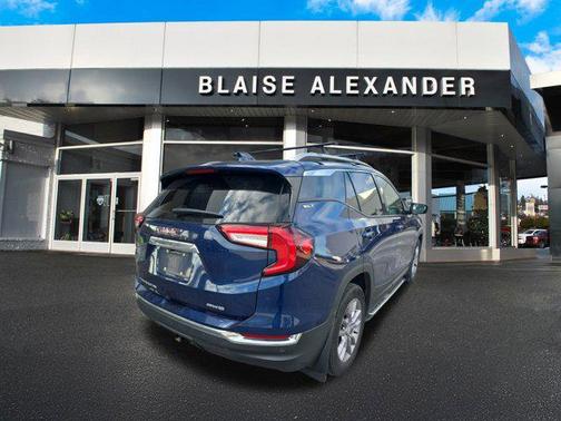 2022 GMC Terrain SLT