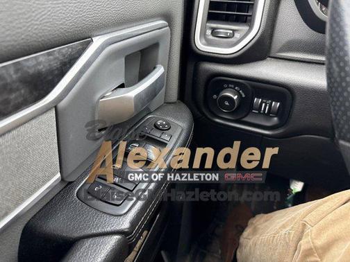 2020 RAM 2500 Big Horn Crew Cab 4x4 6'4' Box