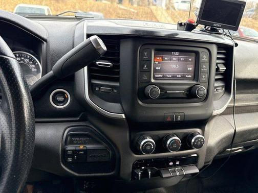 2020 RAM 2500 Big Horn Crew Cab 4x4 6'4' Box