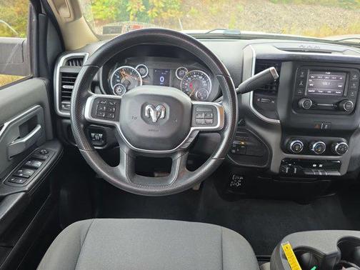 2020 RAM 2500 Big Horn Crew Cab 4x4 6'4' Box