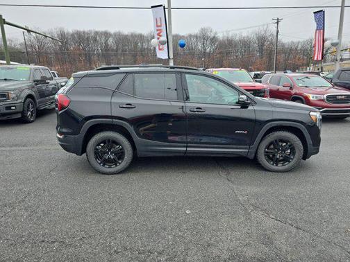 2022 GMC Terrain AWD AT4