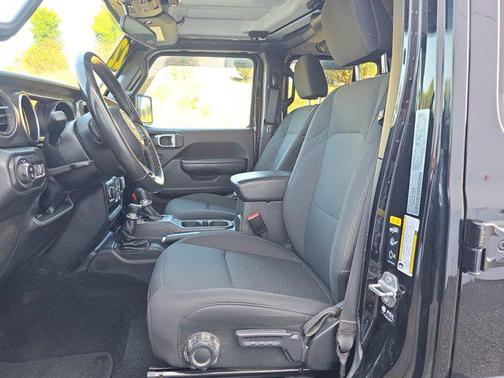 2022 Jeep Gladiator Sport S
