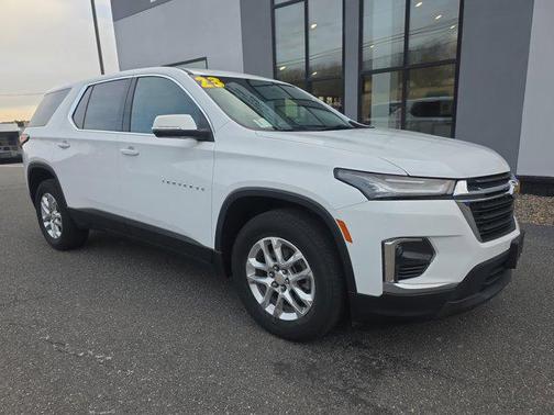 2023 Chevrolet Traverse LS