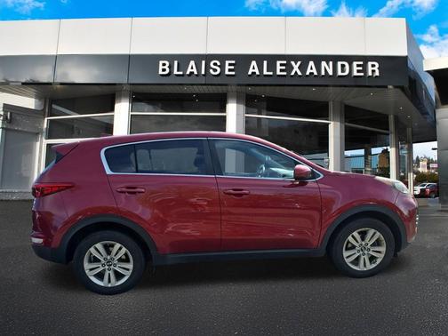 Hyper Red 2018 Kia Sportage LX