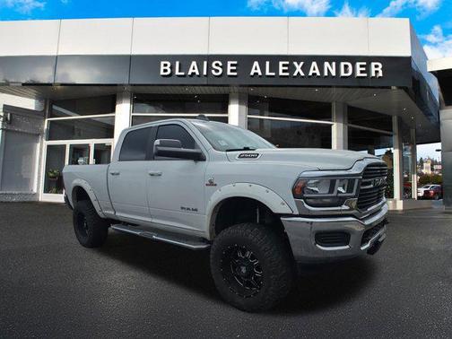 2020 RAM 2500 Big Horn Crew Cab 4X4 6'4' Box