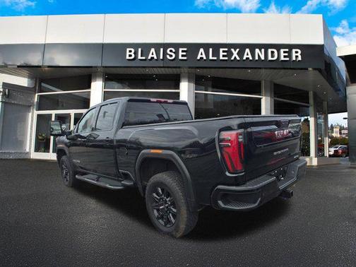 Onyx Black 2025 GMC Sierra 2500 AT4