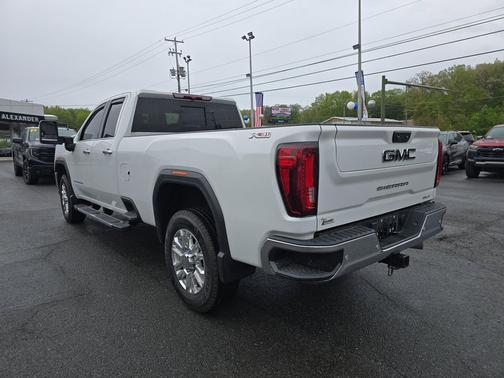 Summit White 2022 GMC Sierra 2500 SLT