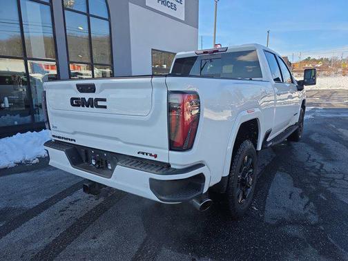 2024 GMC Sierra 2500 AT4