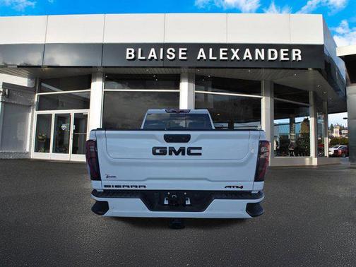 2024 GMC Sierra 2500 AT4