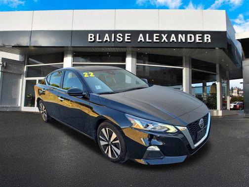 2022 Nissan Altima 2.5 SV