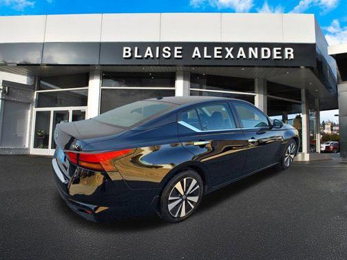2022 Nissan Altima 2.5 SV