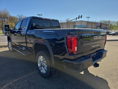 Onyx Black 2022 GMC Sierra 2500 Denali