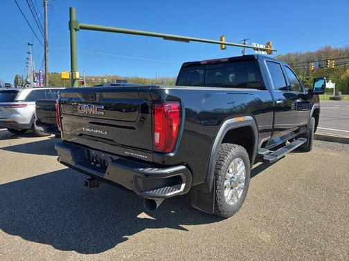 Onyx Black 2022 GMC Sierra 2500 Denali