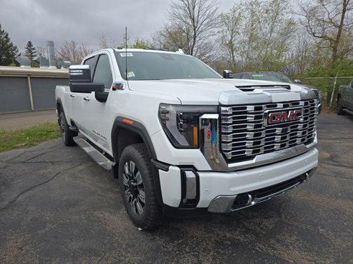 Summit White 2026 GMC Sierra 2500 Denali