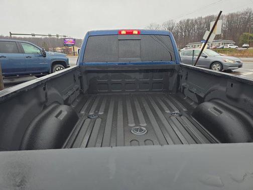 Patriot Blue Pearlcoat 2024 RAM 3500 Tradesman Crew Cab 4x4 8' Box
