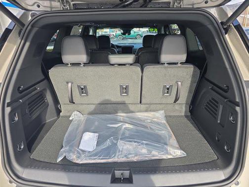 2026 GMC Acadia AT4 AWD