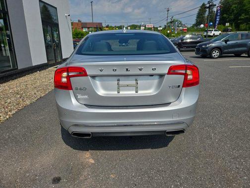 2018 Volvo S60 Inscription T5 Platinum