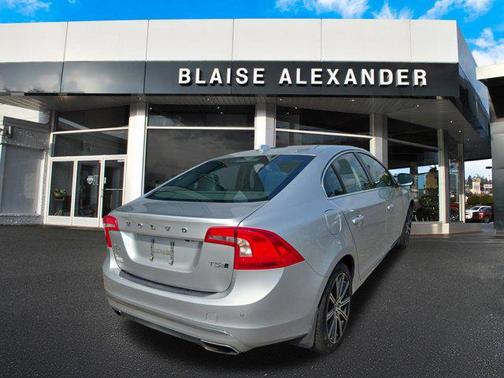 2018 Volvo S60 Inscription T5 Platinum