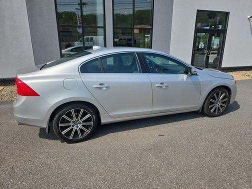 2018 Volvo S60 Inscription T5 Platinum