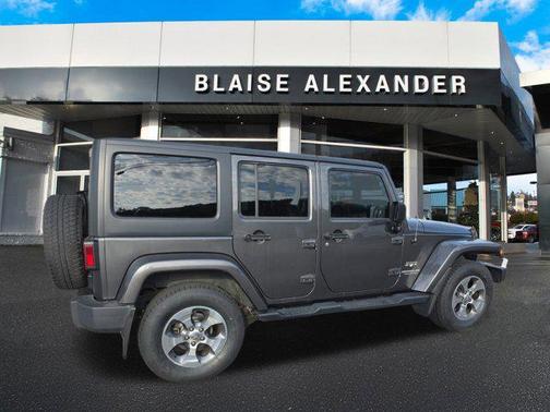 2017 Jeep Wrangler Unlimited Sahara