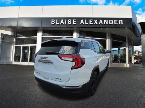 2024 GMC Terrain AWD AT4