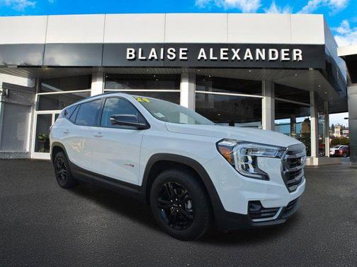 2024 GMC Terrain AWD AT4