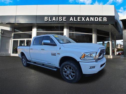 2018 RAM 2500 Limited Crew Cab 4x4 6'4' Box