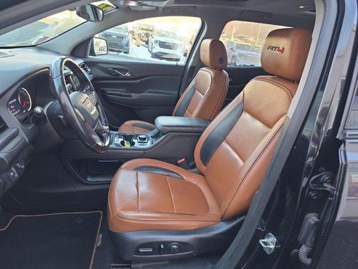 2020 GMC Acadia AWD AT4