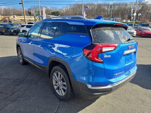 2024 GMC Terrain SLT