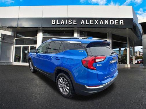 2024 GMC Terrain SLT