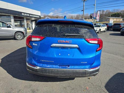 2024 GMC Terrain SLT