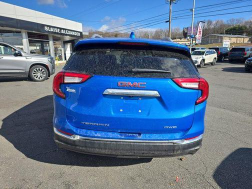 2024 GMC Terrain SLT