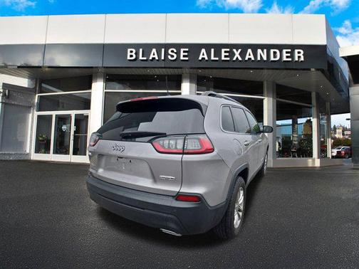 2022 Jeep Cherokee Latitude Lux