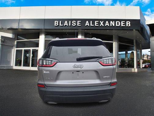 2022 Jeep Cherokee Latitude Lux