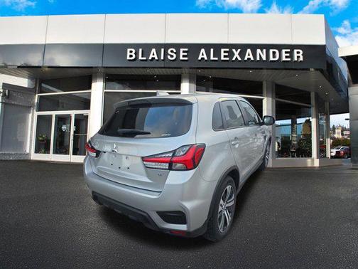 2025 Mitsubishi Outlander Sport SE