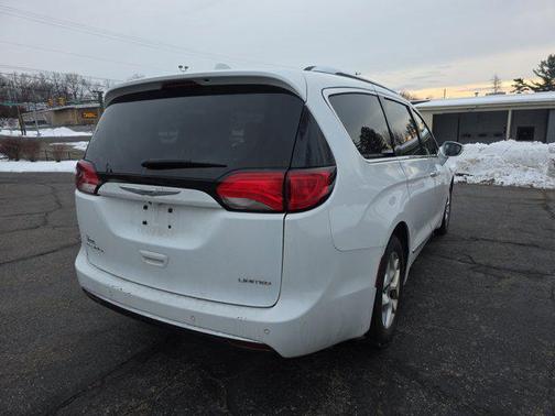 2020 Chrysler Pacifica Limited