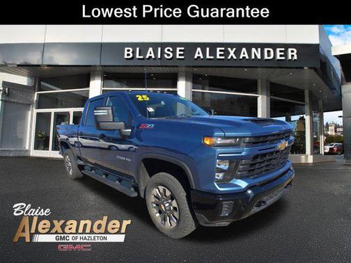 Lakeshore Blue Metallic 2025 Chevrolet Silverado 2500 Custom
