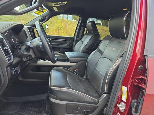 2022 RAM 2500 Laramie Crew Cab 4x4 6'4' Box