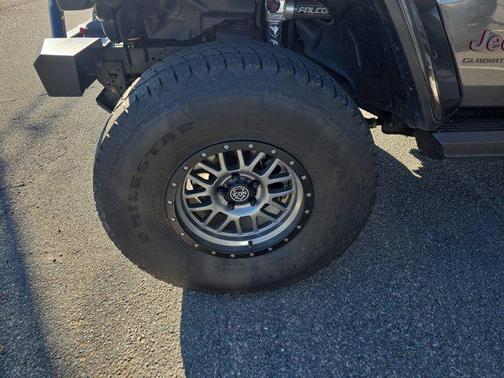 Granite Crystal Metallic Clearcoat 2023 Jeep Gladiator Rubicon