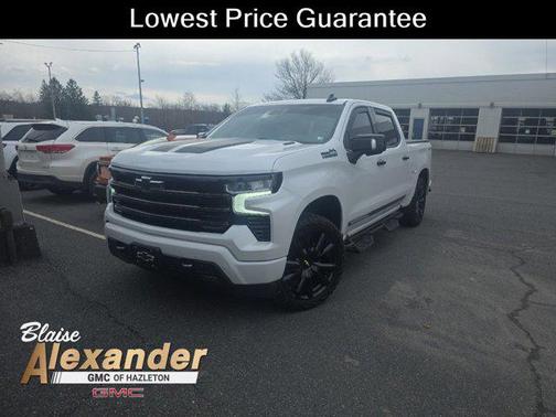 Iridescent Pearl Tricoat 2023 Chevrolet Silverado 1500 High Country