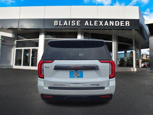2023 GMC Yukon XL 4WD AT4