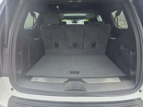 2023 GMC Yukon XL 4WD AT4