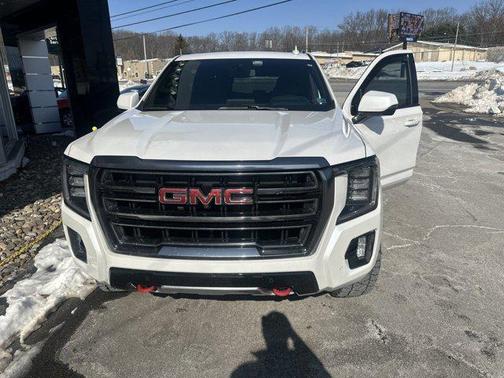 2023 GMC Yukon XL 4WD AT4